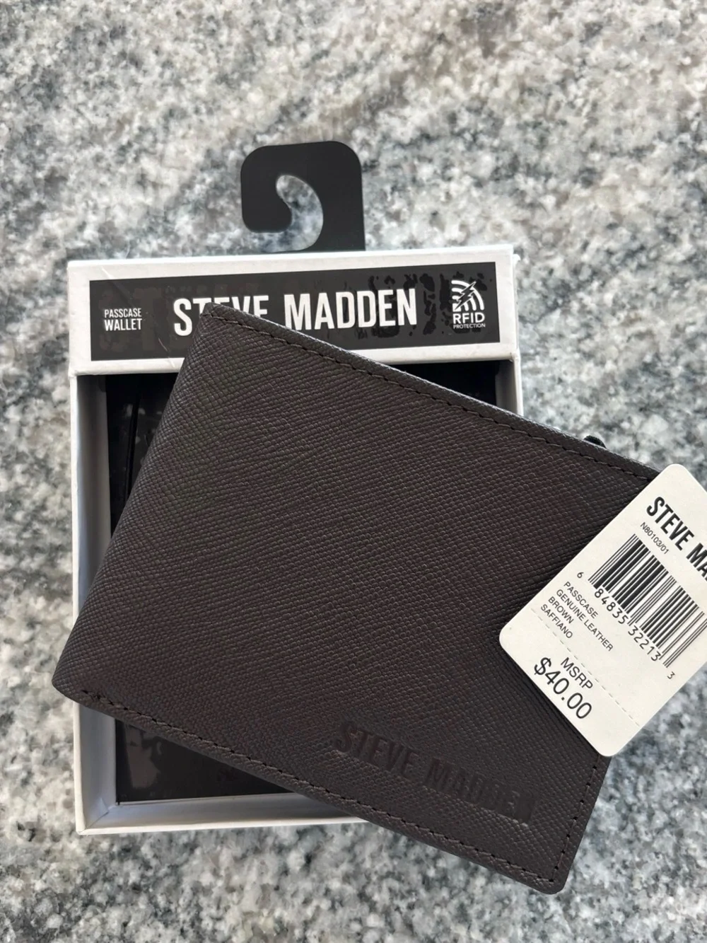 Steve Madden Men's Passcase Wallet - Dark Brown